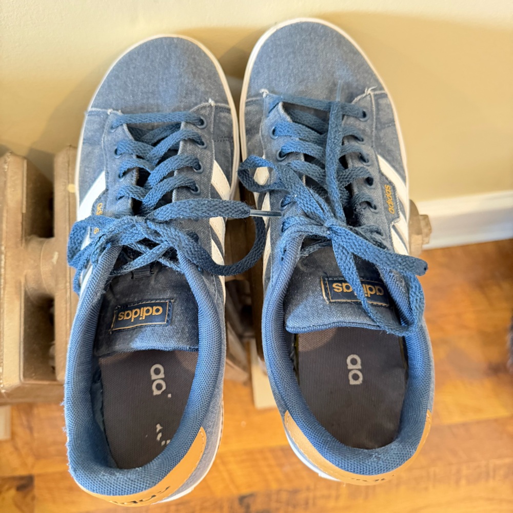 Adidas Navy and white canvas Sneakers